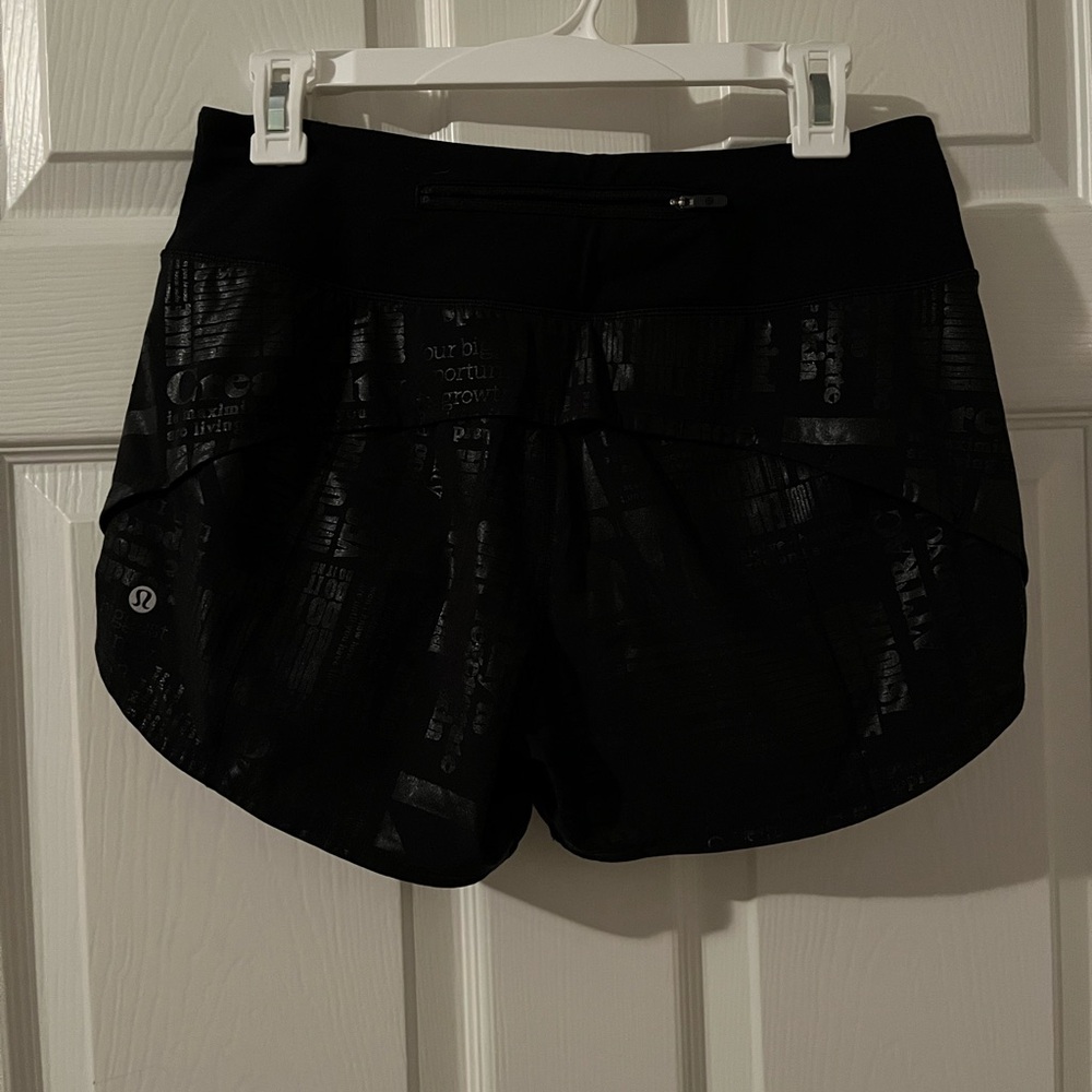 Lululemon speed up shorts! Size 6 tall 4”